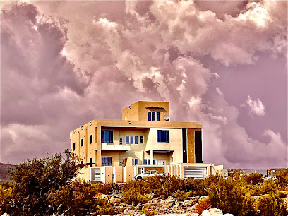 استراحة الشرفه الملكيه Royal View Villa - سيق - +968 9699 9739