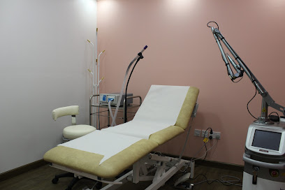 المركز التخصصي للعناية الجلدية والليزر - البريمي - +968 25 662244