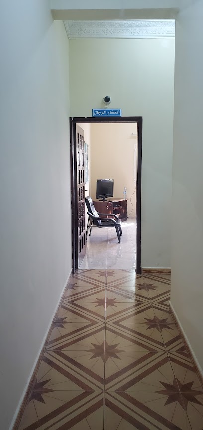 عيادة الشرق الأوسط لطب الأسنان - Oman|Saham|5V3M+587