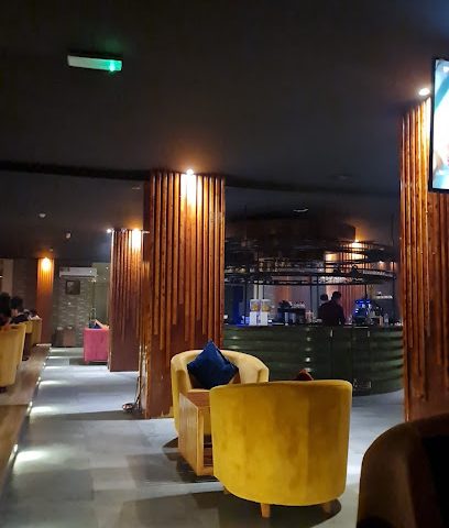 21 لاونج كافيه ومطعم - صلالة - +968 9204 0330