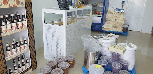 بيع التمور ومكسرات والتوابل - قصيبات الزعاب ، - +968 9905 6638