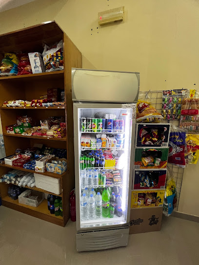 بيع مياه الشرب و أدوات التجميل - Oman|Barka 310|Somhan jonobi