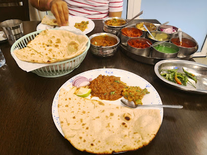 مطعم OM نباتي - صلالة - +968 23 214266