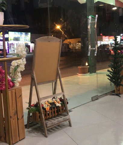 سعادة الخاطر لبيع الهدايا والزهور - صحم - +968 9641 5233