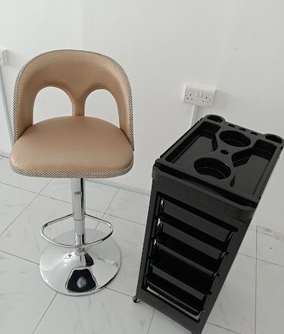 كيدز حلاق - بركاء - +968 7801 9239