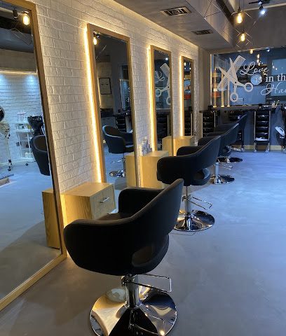 صالون Blo and Go Express Styling - السيب - +968 24 551215