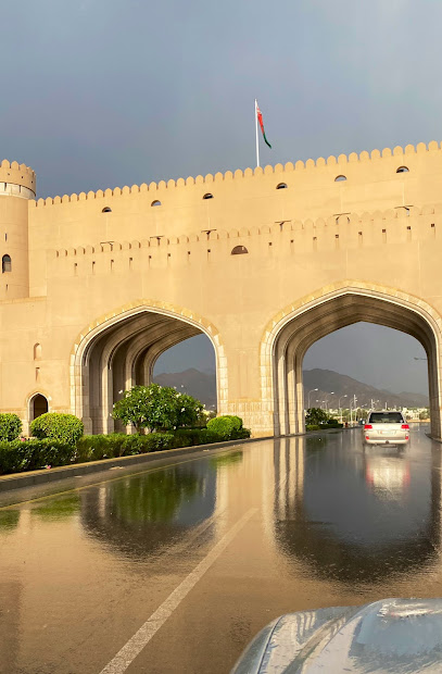 بوابة بهلاء - Oman|Bahla|طريق نزوى عبري|X75R+QM4