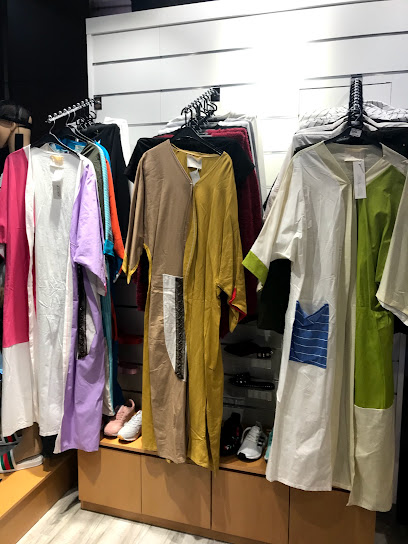 محل لبساتي للملابس الجاهزة - Oman|Sur|citywalk|HCWP+HWW