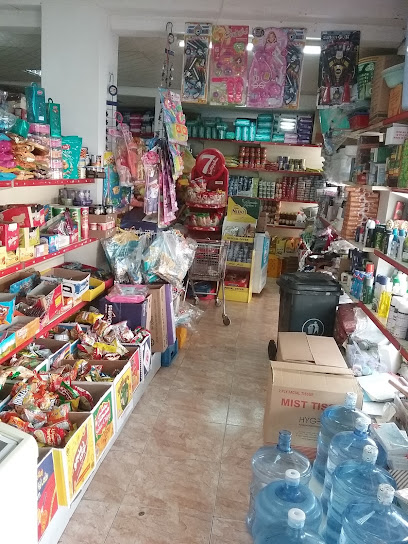 مركز بن شمس التجاري - Oman|Madha|shees road or chees road|78GC+HQF