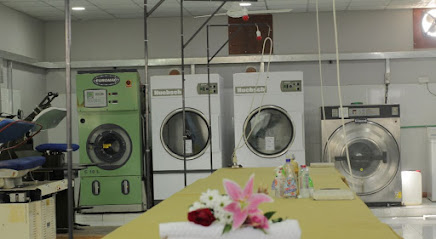 مصبغة كبار الشخصيات خدمة الغسيل والتنظيف الجاف للملابس الصناعية - صحار - +968 9755 6012