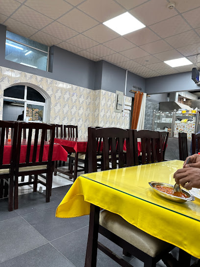مطعم ادم فايبس - Oman|31