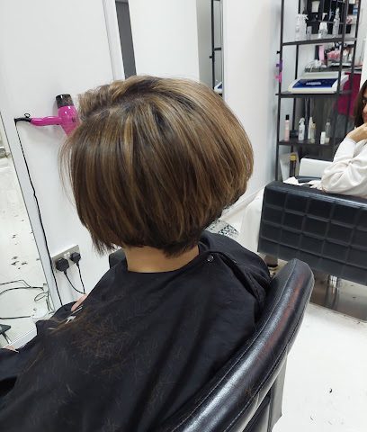 صالون رائع للشعر - مسقط - +968 9555 5699