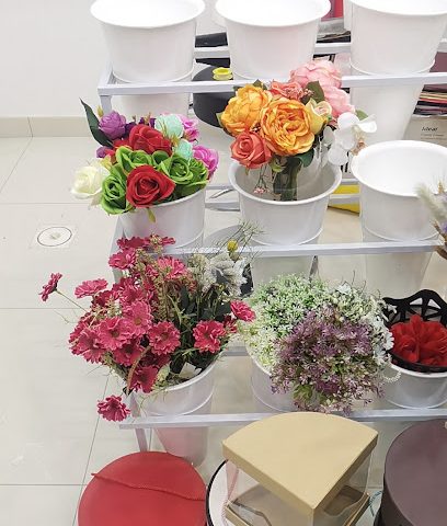 الرحائب الحديثة لتنسيق الزهور والهدايا فرع سوق حفيت - صحم - +968 9409 6360
