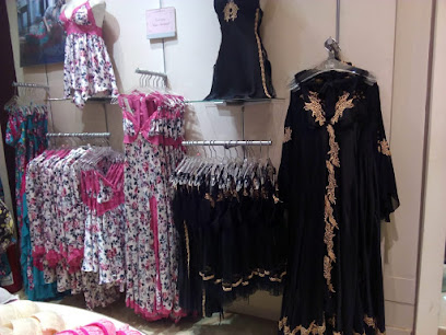 نعومي نعومي - صحار - +968 26 853255