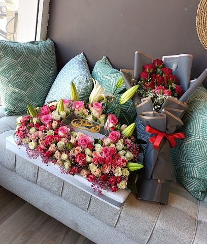 محل نسمات الورد للورد والهدايا - بركاء - +968 9014 5751