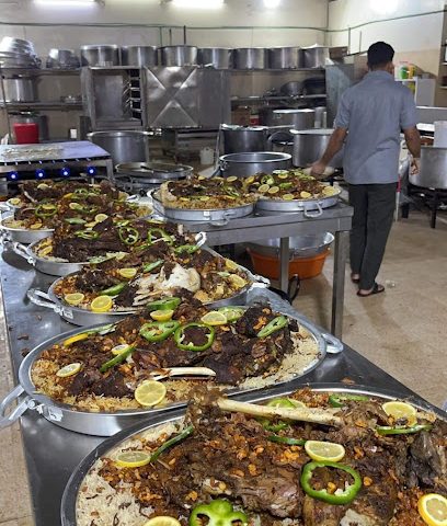 مطعم منارة صور - البر - +968 9112 1563