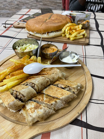 مطعم سالتوس - Oman|Salalah|منطقة صلالة الجديدة،|23CH+CWF