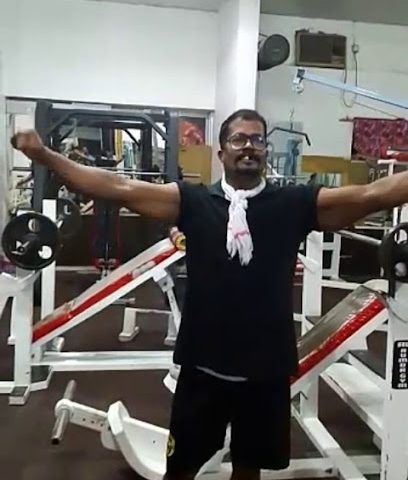 مدرب الصالة الرياضية Babau - البريمي -