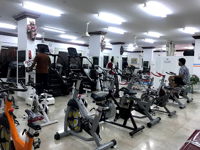 قمة صالة التحدي صالة التحدي الأعلى - سمحان بركاء OM - +968 9949 5615