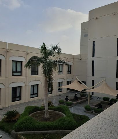 كلية الحقوق - السيب - +968 24 145303